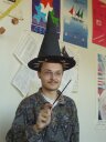 Miso s magickym klobukom 2.jpg